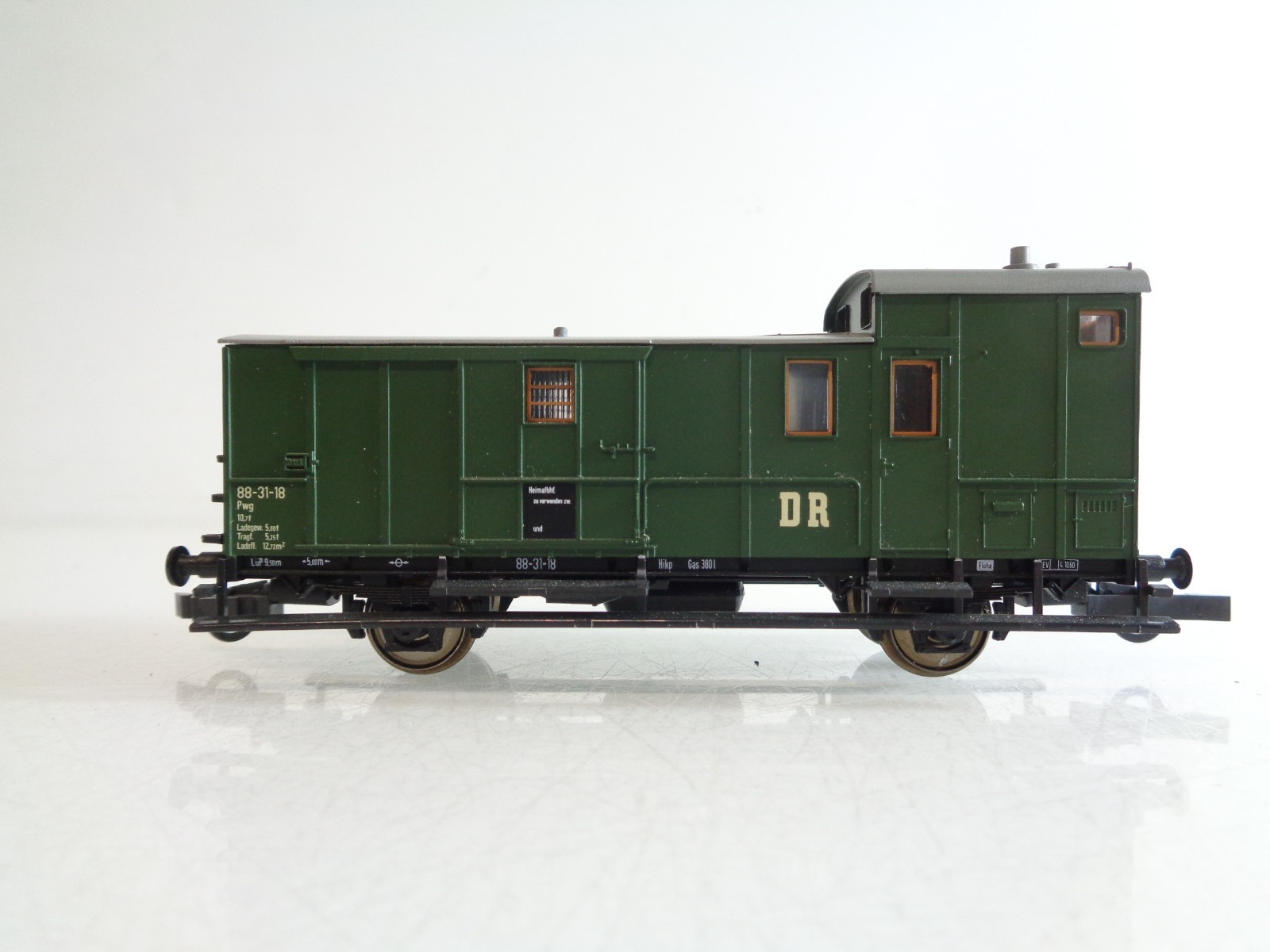 Piko H0 Gepäckwagen der DR BH973 o. – Bild 3