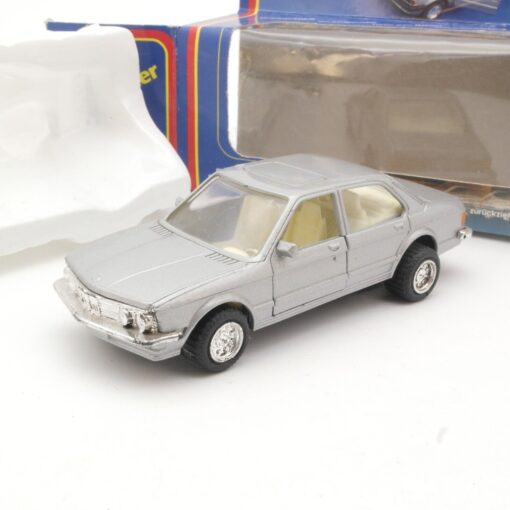 Playbear 1:43 BMW 750 IL mit Rückzugsmotor in OVP QR7356 – Bild 3