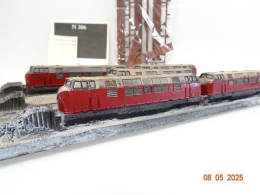 Pola HN 306 Szenorama Motiv abgestellte Dieselloks V 221  293x120mm in OVP JL606 – Bild 5