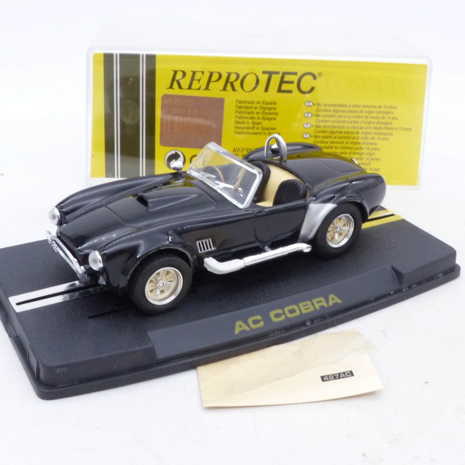 Reprotec 1:32 RT/1953 AC Cobra Road England in PC-Box EX8317