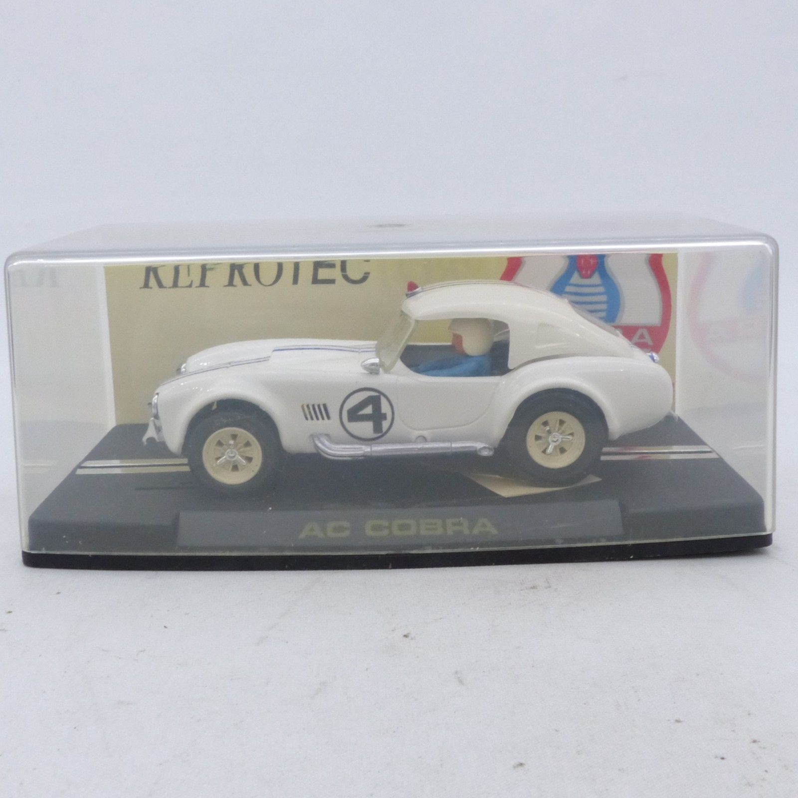 Reprotec 1:32 RT/1966 AC Cobra #4 Le Mans 1963 in PC-Box EX8322 – Bild 4