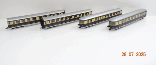 Rivarossi H0 aus 0389 AC Wagenset 4tlg. Henschel-Wegmann-Zug der DRG JL1883 o.