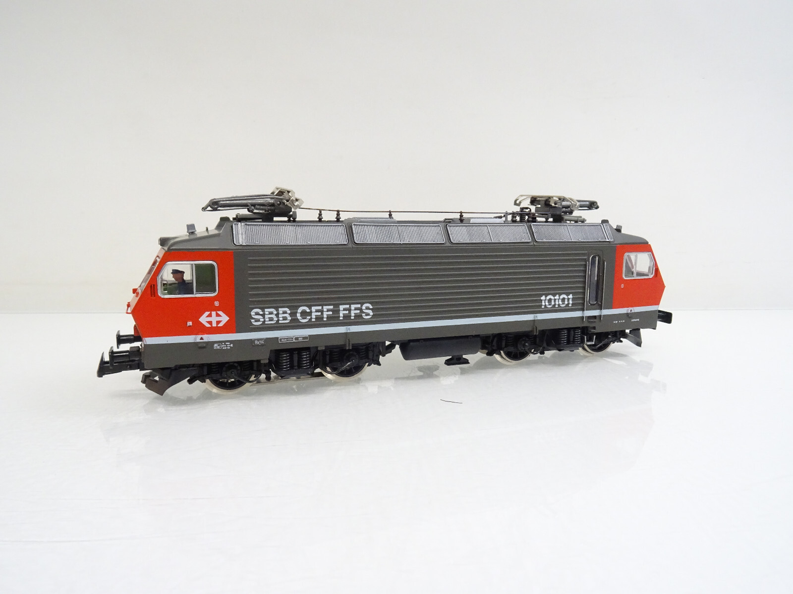 Roco H0 14178A AC Schweiz E-Lok Re 4/4 10101 der SBB in OVP LE1984 – Bild 3