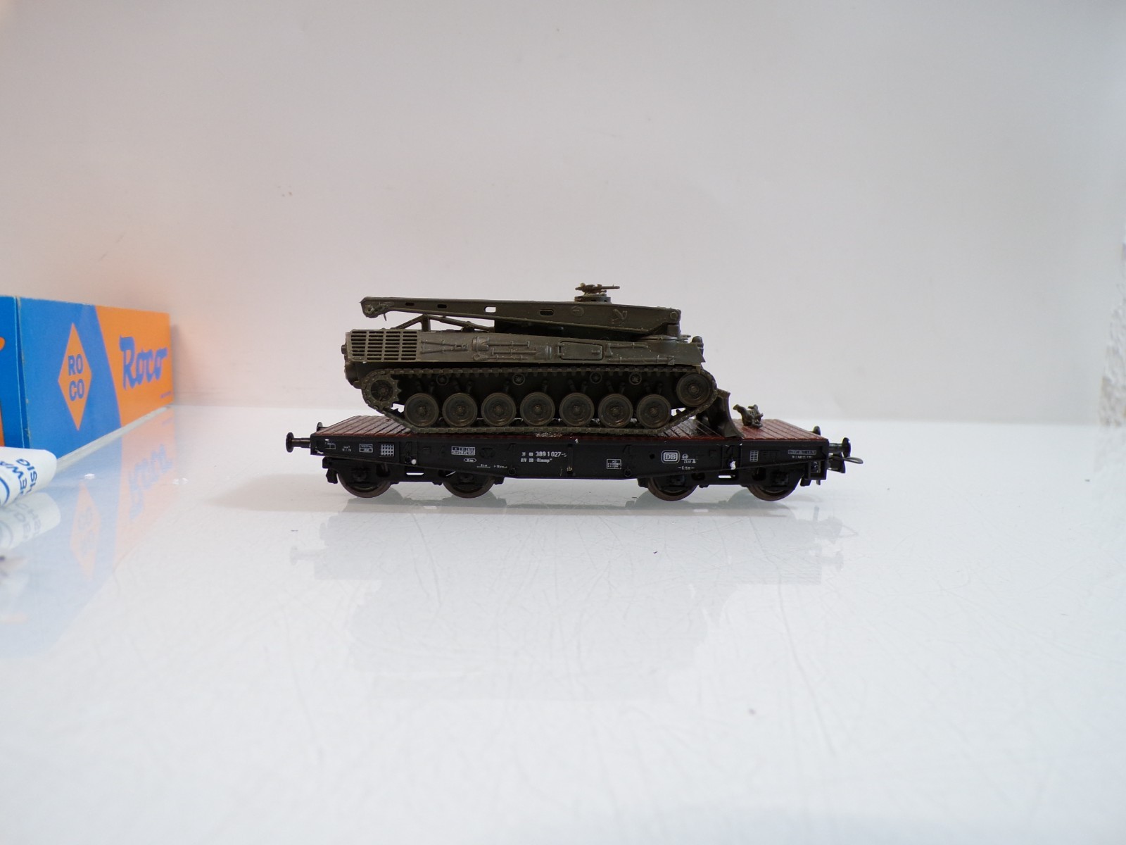 Roco H0 44313A Schwerlastwagen mit Panzer der DB in OVP BH1727 – Bild 3