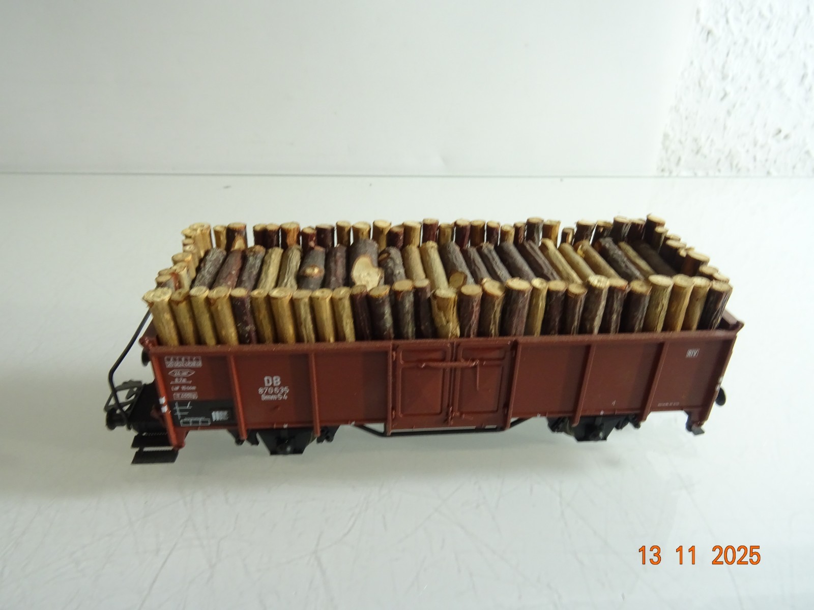 Roco H0 AC 47940 Hochbordwagen mit Ladung der DB RR4572 o.