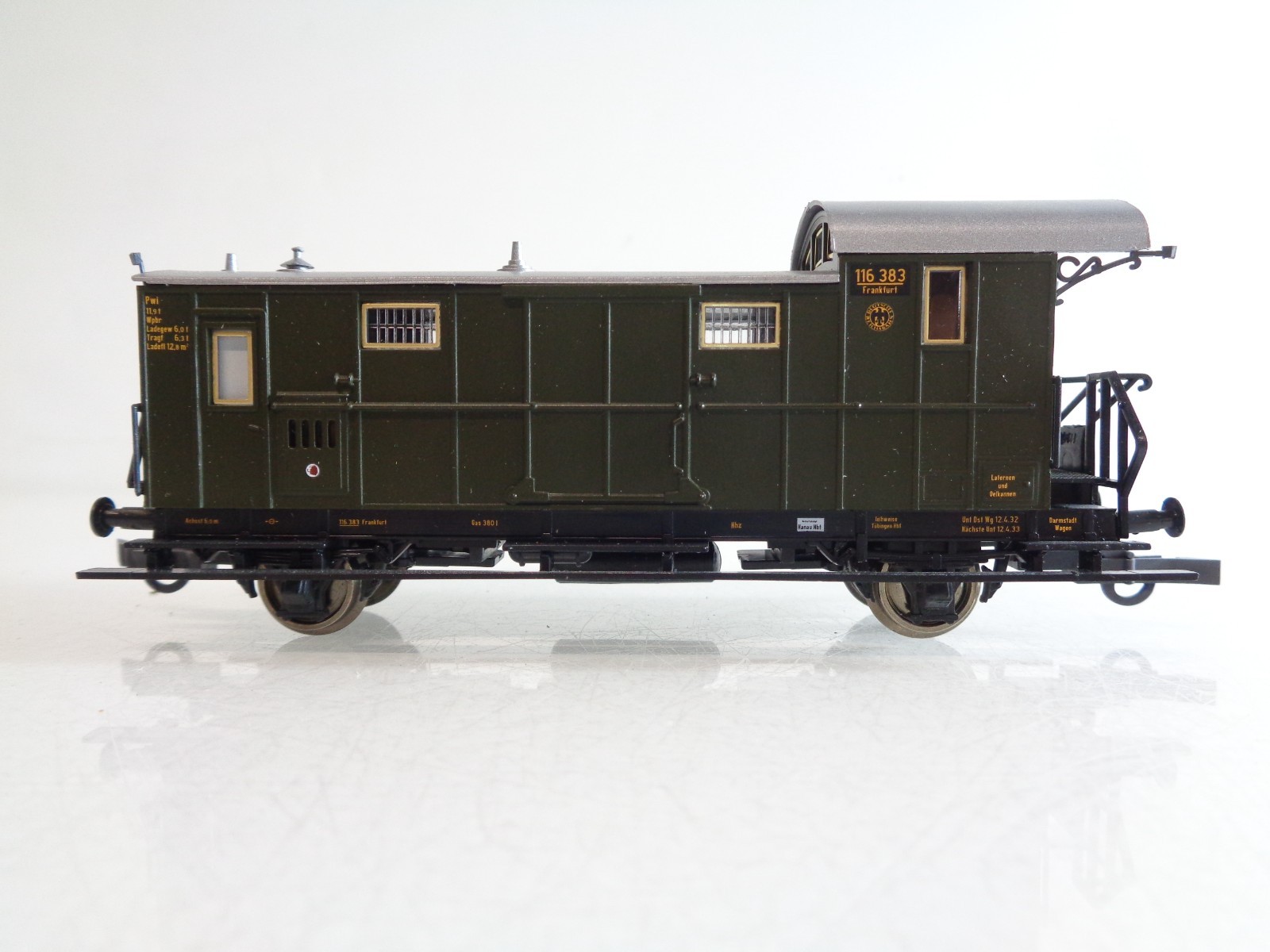 Roco H0 Gepäckwagen 116 383 Frankfurt der DRG BH979 o.