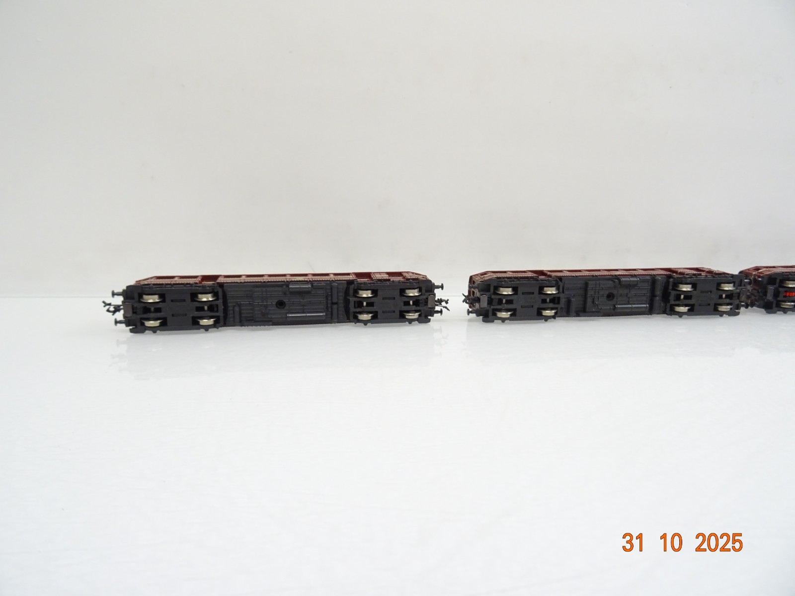 Roco N 02160 A Elektro-Triebzug BR 485/885 mit Zwischenwagen der DB JL3989 o. – Bild 5