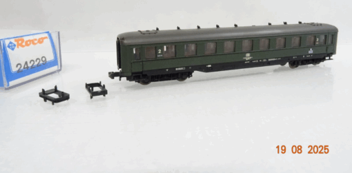 Roco N 24229 Personenwagen 2.Kl. Schürzenwagen der DB in OVP JL2415