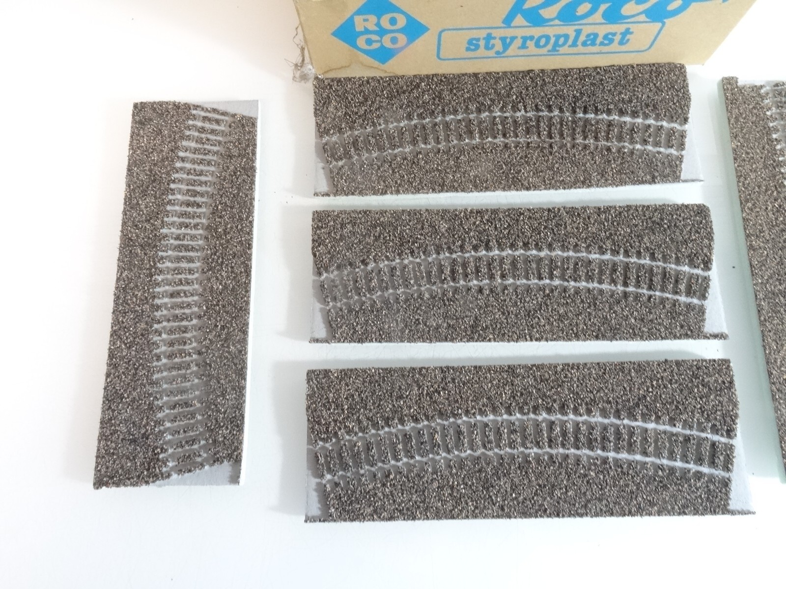 Roco Styroplast H0 5-04430 S Gleisbettung gebogen 5 Stück in OVP QR6313 – Bild 3