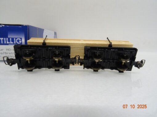 Tillig H0e 05916 Drehschemelwagen mit Ladung Bretter in OVP BH438 – Bild 4