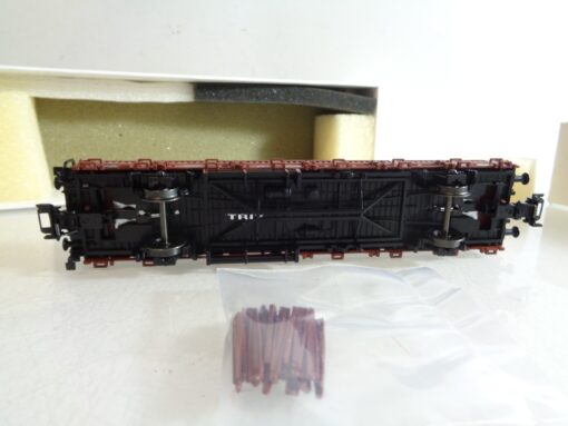 Trix H0 Rungenwagen mit Traktor der DB in EVP RR4247 – Bild 4