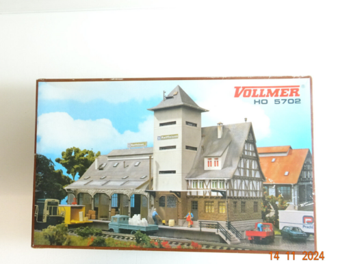 Vollmer H0 5702 Raiffeisen Lagenhaus siehe Foto in OVP CK4005