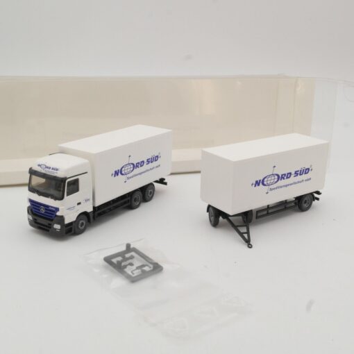 Wiking 1:87 599052 MB Actros Festkoffer-Lastzug Nord Süd in OVP QR6171