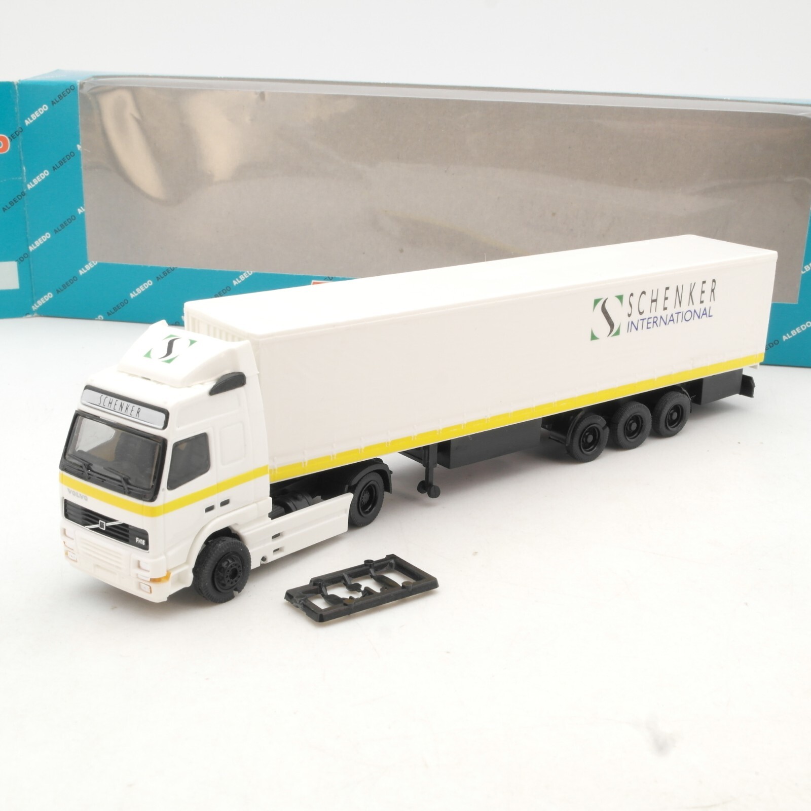 Albedo 1:87 296035 Volvo FH16 Sattelzug Schenker International in OVP QR839