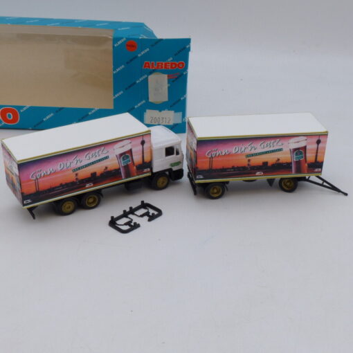 Albedo / Herpa 1:87 Nr.: 200312 MAN F90 Hängerzug Gönn Dir´n Gatz, in OVP EB2262 – Bild 3
