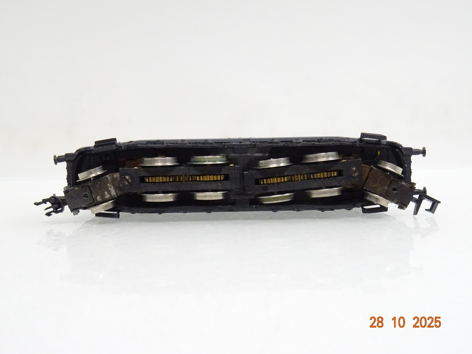 Arnold N 2453 E-Lok E 18 08 der DR JL3898 o. – Bild 4