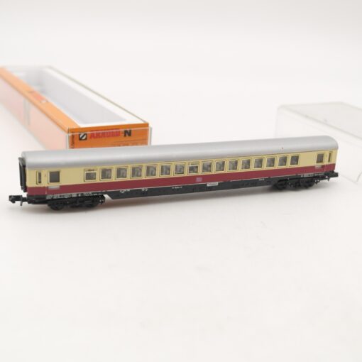 Arnold N Personenwagen 1. Klasse der DB in EVP RR2182 – Bild 3