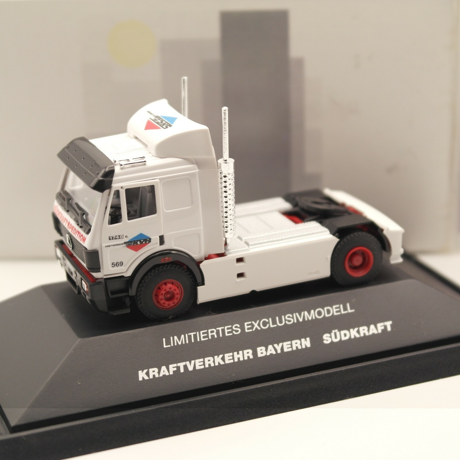 B&S 1:87 Mercedes Benz 1748 Solozugmaschine Intermodell ´93 in OVP ER3244 – Bild 3