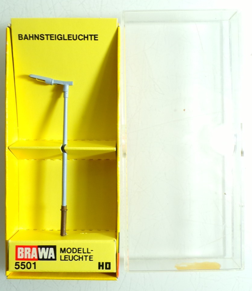 Brawa H0 5501 Bahnsteigleuchte siehe Foto in OVP PK2573