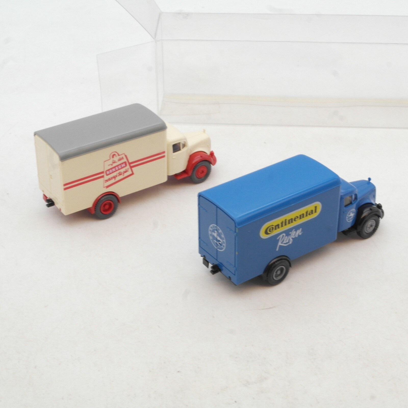 Brekina 1:87 2 Stück MB 311 Koffer LKW Continental + Konsum in EVP RG1877 – Bild 3