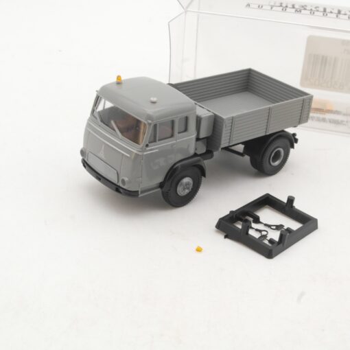 Brekina 1:87 8350 Magirus Zugmaschine Pritsche, siehe Foto in OVP RR2763