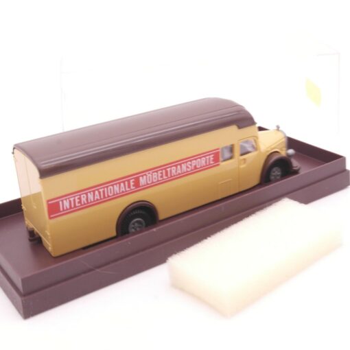Brekina 1:87 Mercedes Möbel LKW Internationale Möbeltransporte in OVP RT8919 – Bild 3