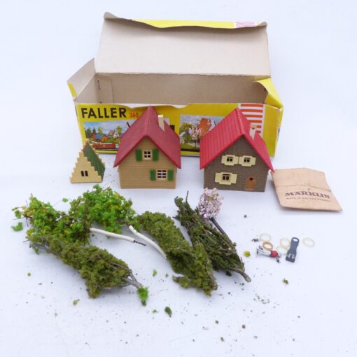 Faller Restebox H0 360 Bäume und zwei Häuser Bastelware + Zubehör in OVP EX7053