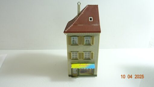 Fertigmodell H0 Haus mit Geschäft aus Anlagenrückbau siehe Foto CK7435 o.