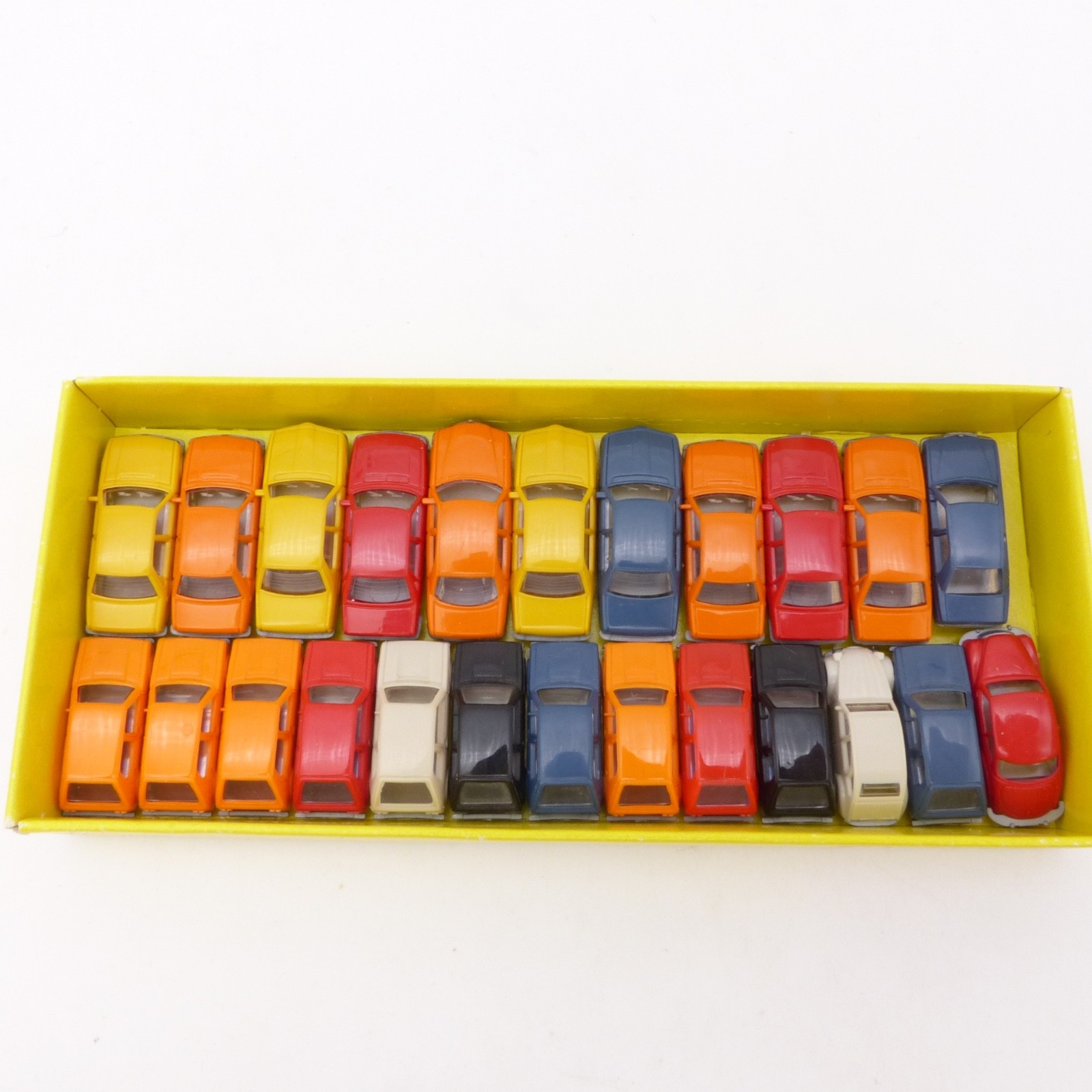 Fleischmann 1:160 Spur N Konvolut mit 24 PKW Modellen in EVP EX8244