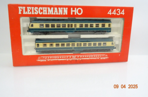Fleischmann H0 4434 Dieseltriebzug 2tlg. VT 614 der DB in OVP LE9996