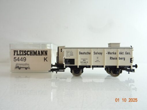 Fleischmann H0 5449K gedeckter Güterwagen Deutsche Solay der DR in OVP BH275