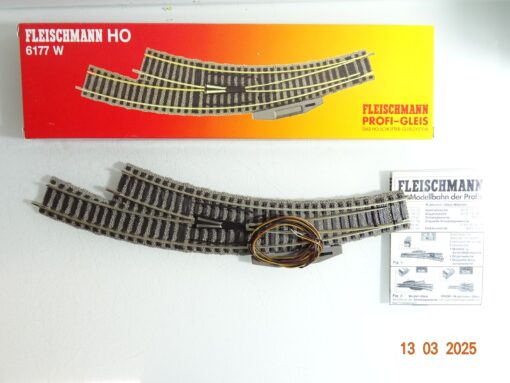 Fleischmann H0 6177W Bogenweiche rechts siehe Foto in OVP CK6659