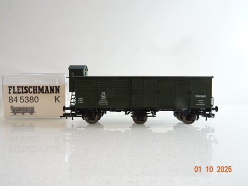 Fleischmann H0 845380K gedeckter Güterwagen Gerätewagen der DB in OVP BH291