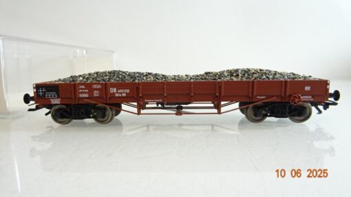 Fleischmann H0 Niederbordwagen mit Ladung der DB in EVP PR8324 – Bild 3