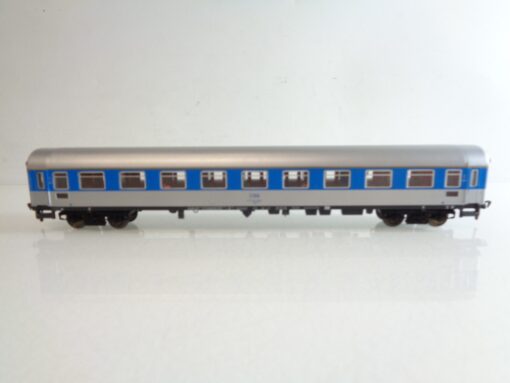 Fleischmann H0 Personenwagen 1. Kl. der ÖBB BH617 o.