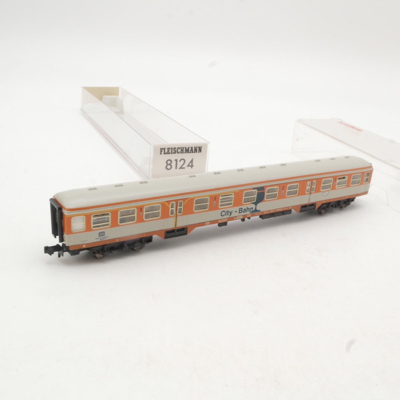 Fleischmann N 8124 K Nahverkehrswagen City-Bahn 1./2.Kl. der DB in OVP RR4903 – Bild 3