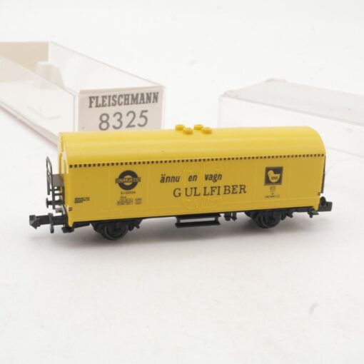 Fleischmann N gedeckter Güterwagen Gullfiber in EVP RR49