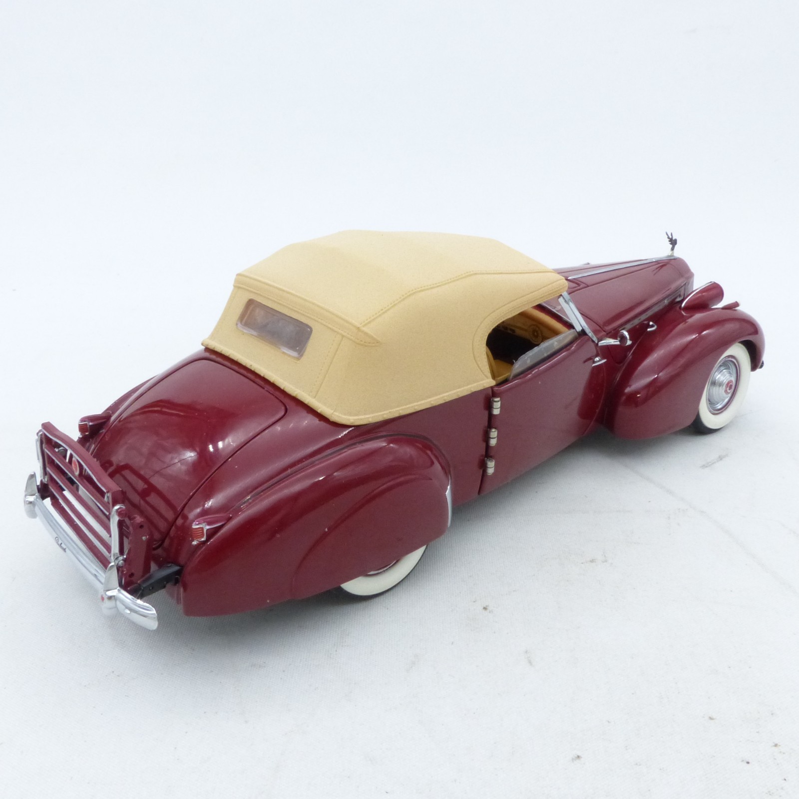 Franklin Mint 1:24 B11XN58 Packard Custom Convertible Victoria in Tüte o. EX8075 – Bild 3