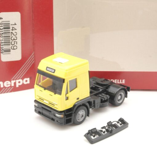 Herpa 1:87 142359 Iveco Zugmaschine in OVP QR7486