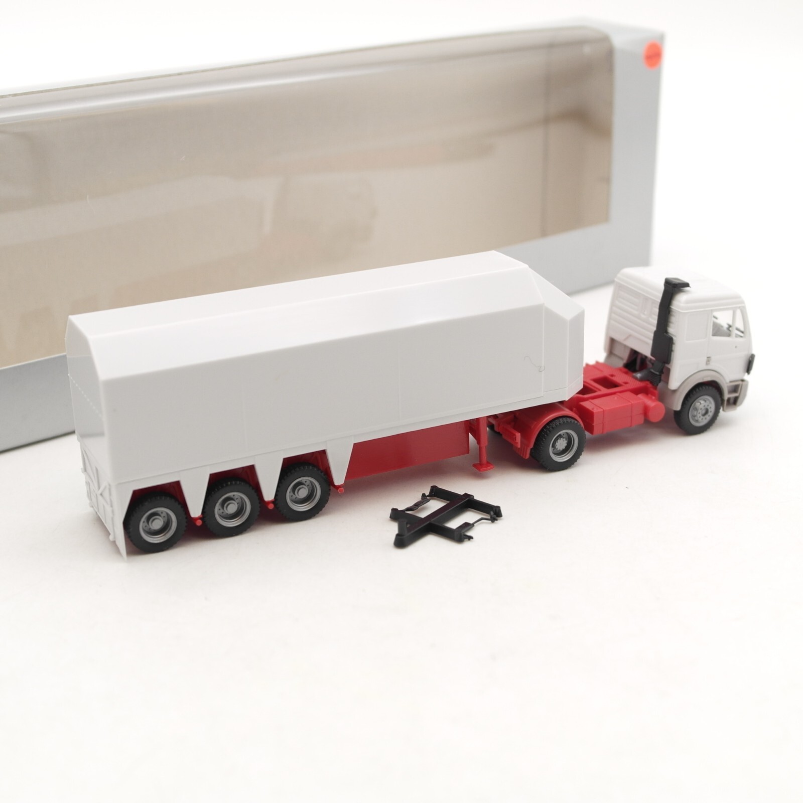 Herpa 1:87 181068 Mercedes Benz Glastransporter neutral in OVP RA7986 – Bild 3