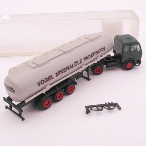 Herpa 1:87 MB NG Tank-Sattelzug - Vogel Mineralöle Paderborn in EVP EZ9087 – Bild 3