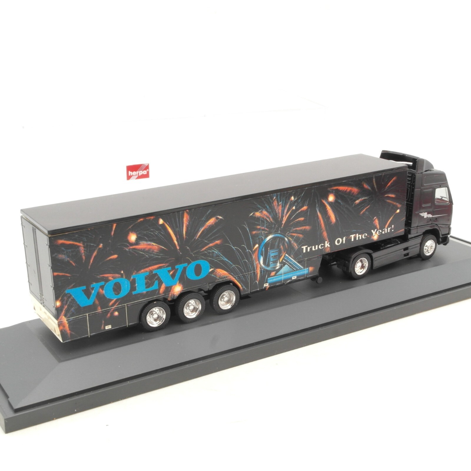 Herpa 1:87 Volvo Globetrotter Sattelzug Truck of the Year in PC Box RG1708 – Bild 3