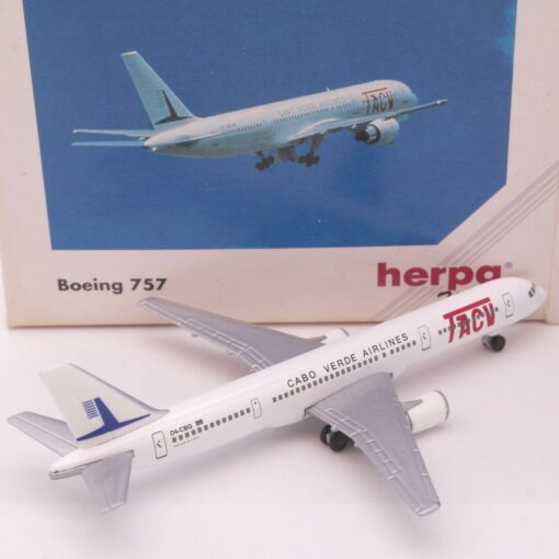 Herpa Wings 1:500 Boeing 757 TACV Cabo Verde Airlines 503723 in OVP EA2070 – Bild 3
