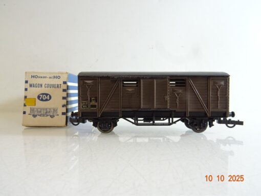 Hornby H0 704 gedeckter Güterwagen in OVP BH498