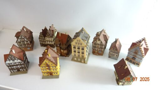 Konvolut N Gebäude und Häuser 10 Stück siehe Foto CK9468 o. – Bild 4
