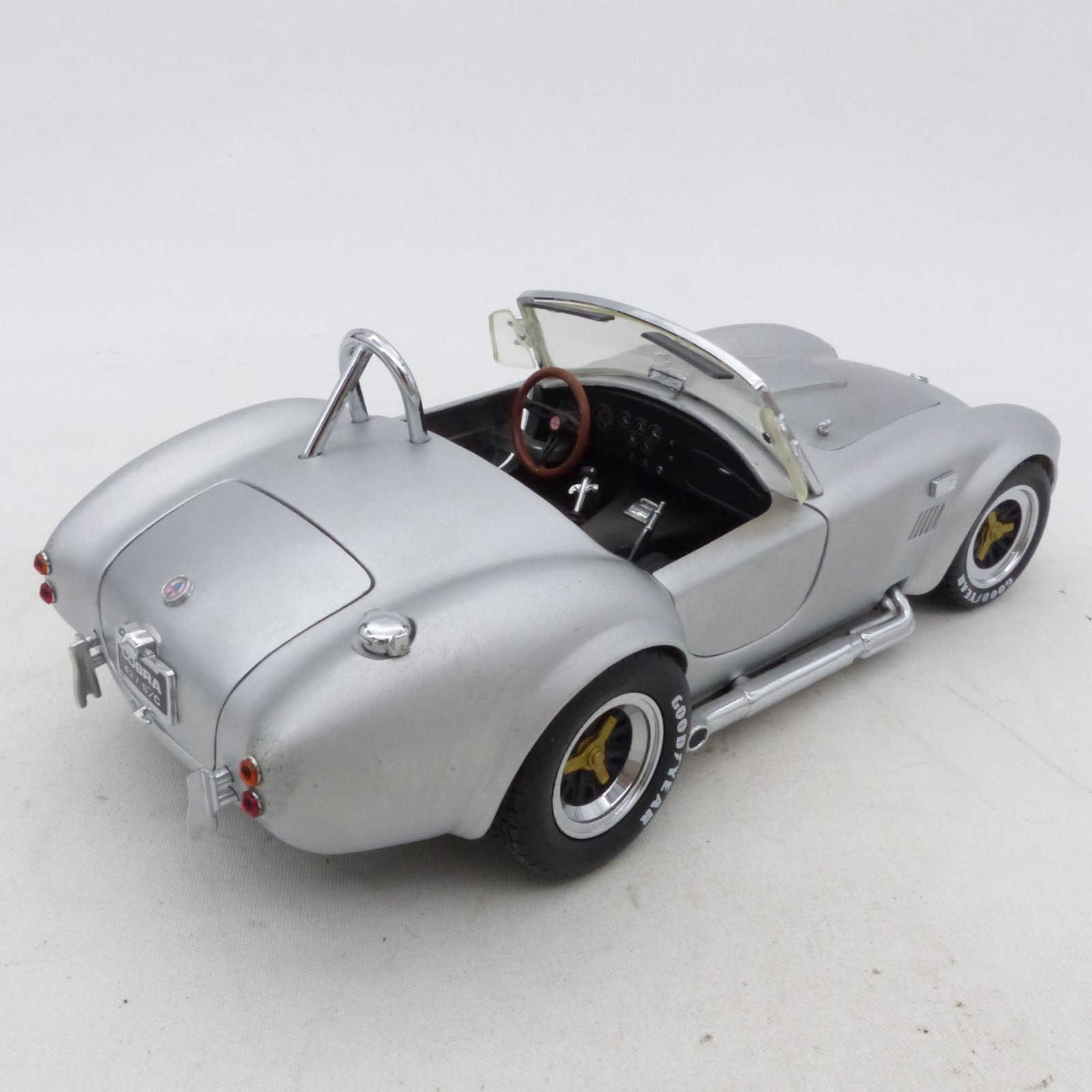 Kyosho 1:18 Shelby Cobra 427 S/C silber in Tüte siehe Bilder o. EX8387 – Bild 6