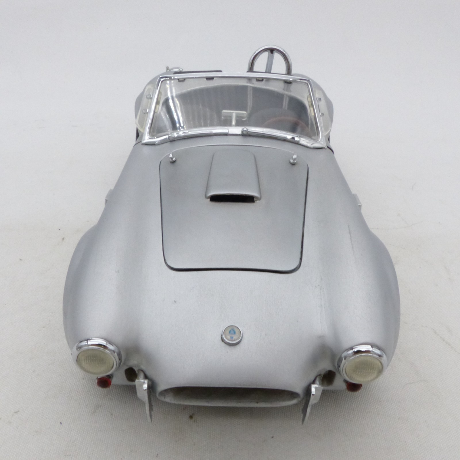 Kyosho 1:18 Shelby Cobra 427 S/C silber in Tüte siehe Bilder o. EX8387