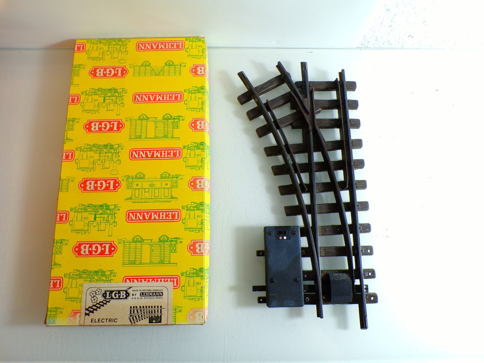 LGB Spur G 1215 Weiche links mit Antrieb siehe Foto in OVP PK2319