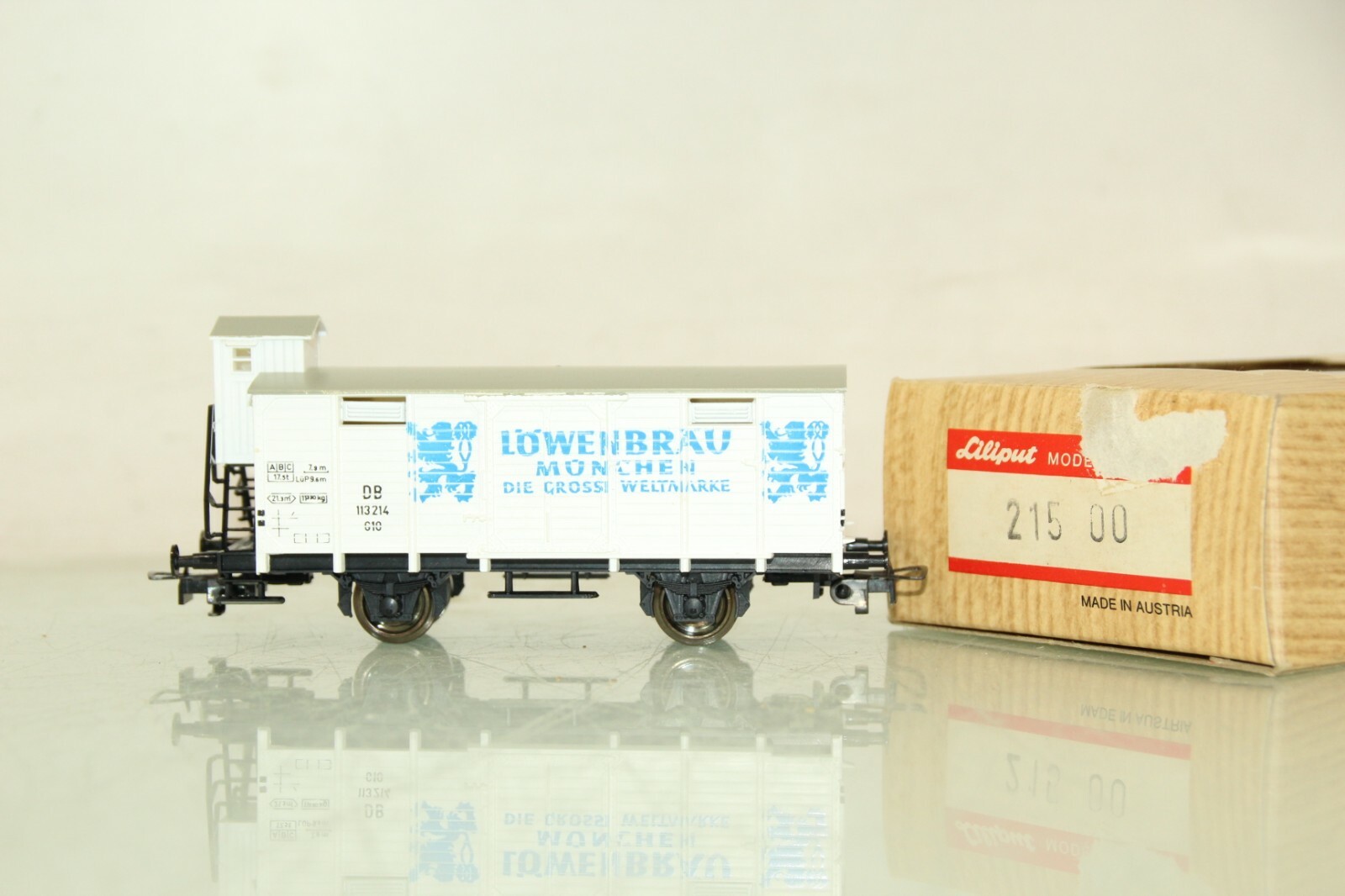 Liliput H0 215 00 Bierwagen mit BrHs G10 Löwenbräu der DB GS2218
