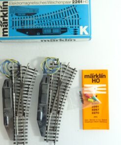 Märklin H0 2261 K Gleis elektrische Weiche rechts 2x s. Foto in OVP CK9195